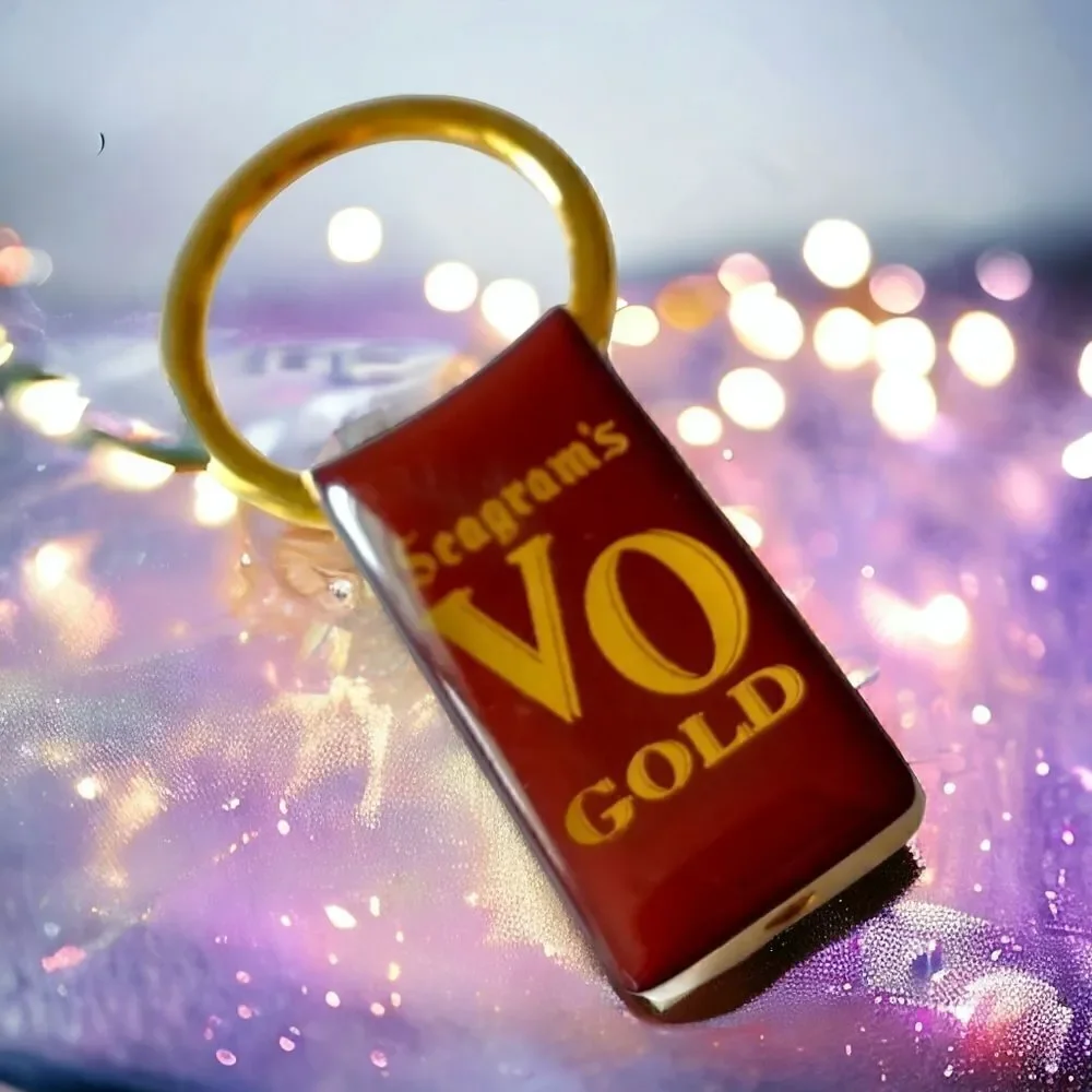 Seagrams Vo Gold Keychain Key Ring Key Fob Keeper Vtg‎ Enameled Gold Tone Promo.